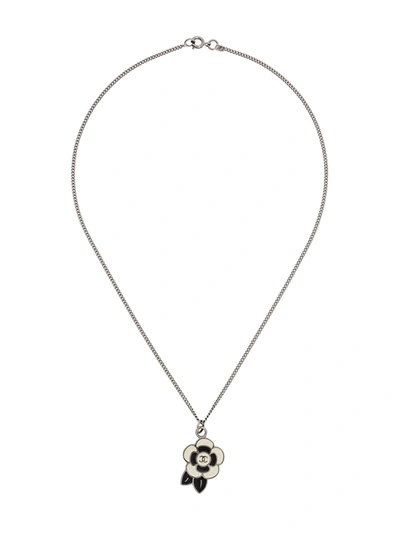 Pre-owned Chanel 2005 Cc Floral Pendant Necklace In Silver