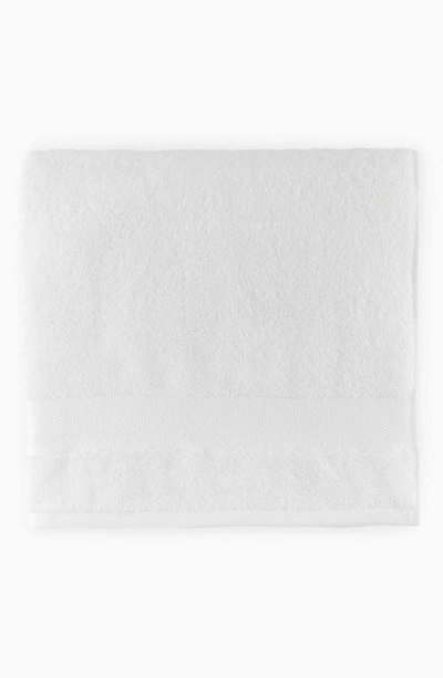 Sferra Bello Bath Sheet In White