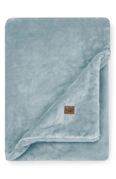 Ugg Coastline Plush Throw Blanket In Slate