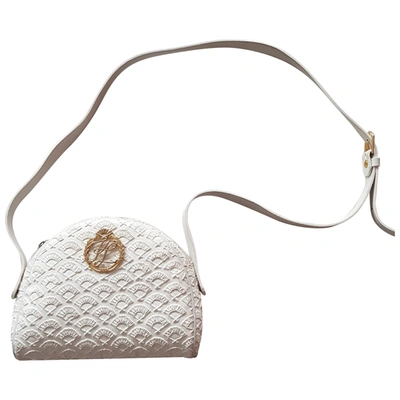 Pre-owned Karl Lagerfeld Handbag In White