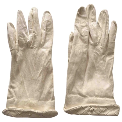 Pre-owned Bottega Veneta Gloves In White
