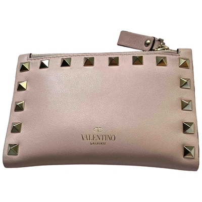 Pre-owned Valentino Garavani Leather Clutch Bag In Pink