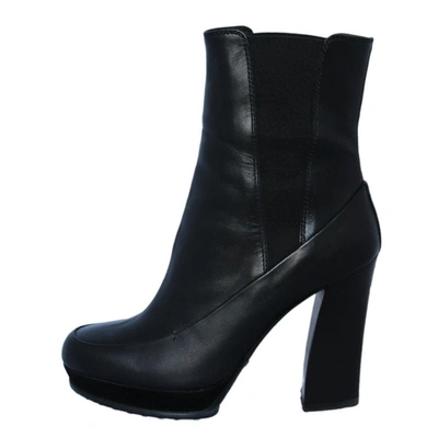 Pre-owned Tod's Leather Ankle Boots In Black