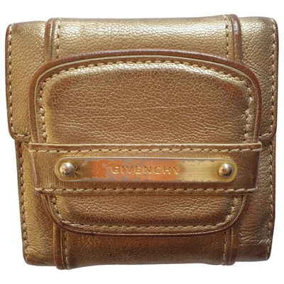 Pre-owned Givenchy Leather Card Wallet In Metallic