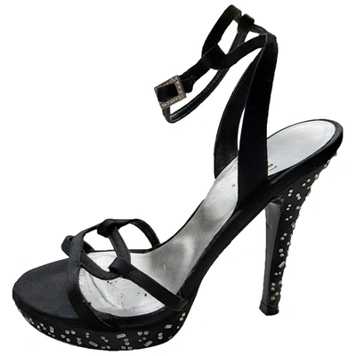Pre-owned Stuart Weitzman Cloth Sandals In Black