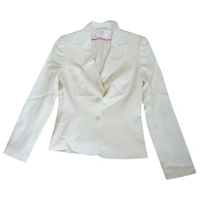 Pre-owned Escada Silk Short Waistcoat In Ecru