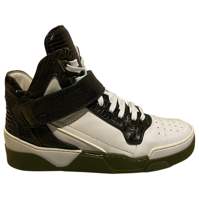 Pre-owned Givenchy Tyson Leather High Trainers In White