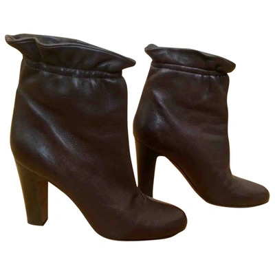 Pre-owned Dkny Leather Boots In Brown