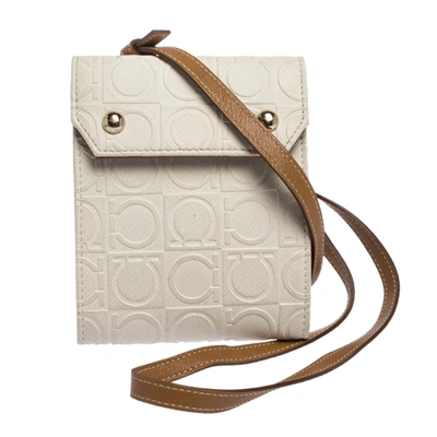 Pre-owned Ferragamo White/brown Gancini Embossed Leather Wallet Bag