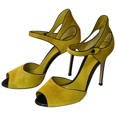 Pre-owned Gianvito Rossi Pony-style Calfskin Sandals In Yellow