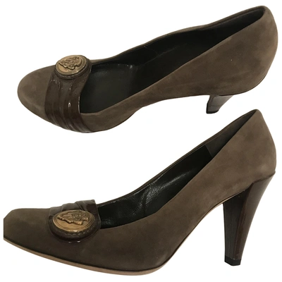 Pre-owned Gucci Heels In Khaki