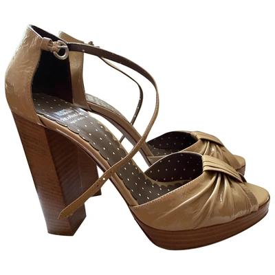 Pre-owned Moschino Cheap And Chic Leather Sandal In Beige