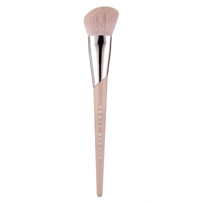 Fenty Beauty By Rihanna Face Shaping Brush 125