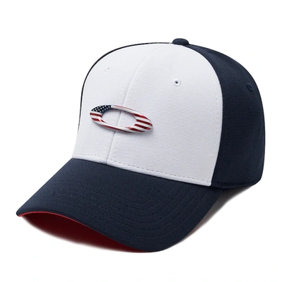 Oakley Tincan Cap In White,navy