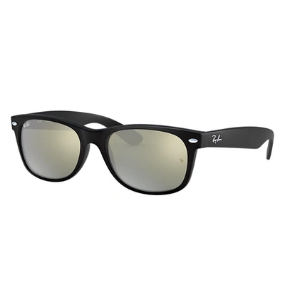 Ray Ban New Wayfarer Flash Sunglasses Black Frame Silver Lenses 52-18