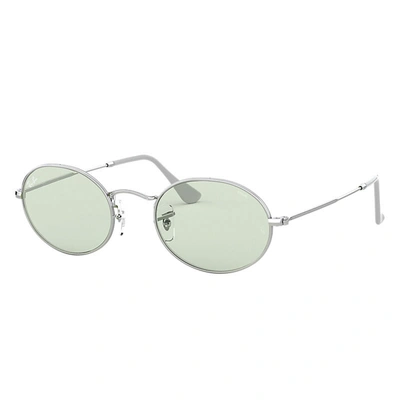 Ray Ban Oval Solid Evolve Sunglasses Silver Frame Green Lenses 54-21 In Silber