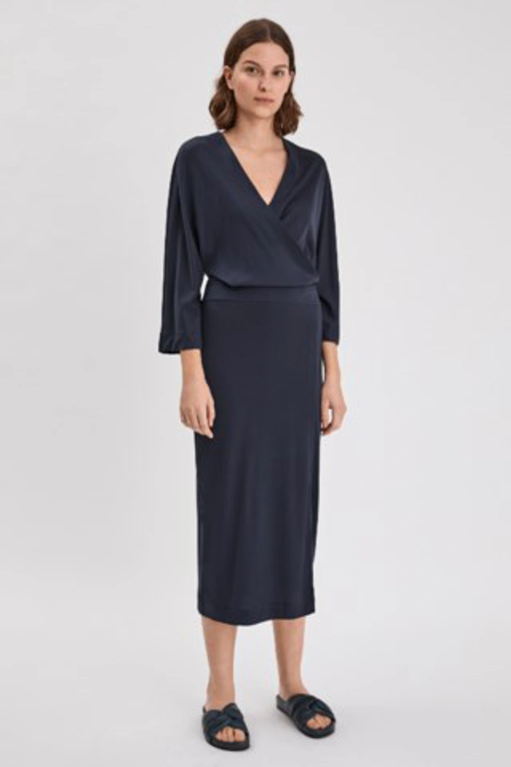 spanx jersey dress Spanxsmooth Jersey Ruched Midi Dress