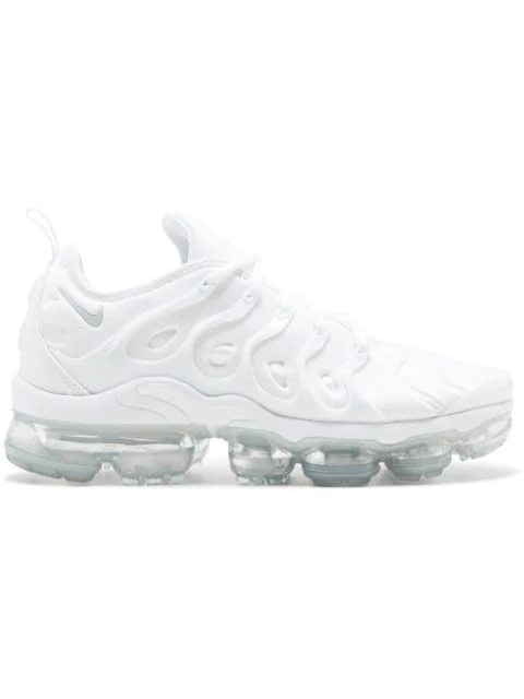 nike vapormax plus triple white