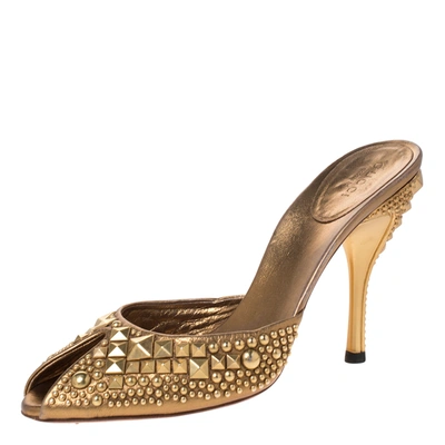 Pre-owned Gucci Metallic Gold Studded Leather Peep Toe Slide Mules Size 38.5