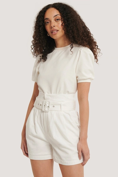 Glamorous Belted High Waist Shorts White In Offwhite