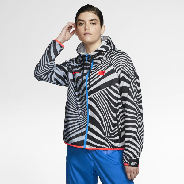 nike windrunner water resistant