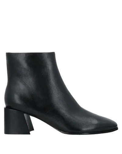Sigerson Morrison Women's Mandel Block-heel Booties In Black