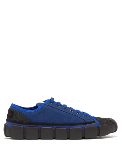 Moncler Bradley Canvas Low-top Trainers In Blue