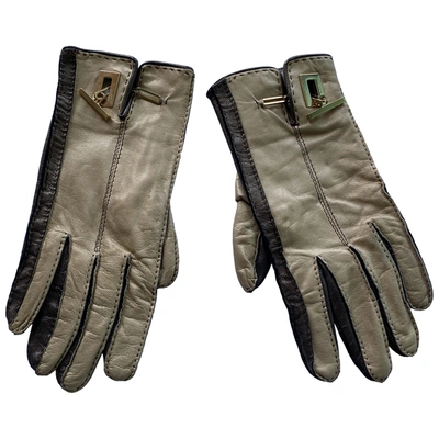 Pre-owned Gucci Leather Gloves In Gold