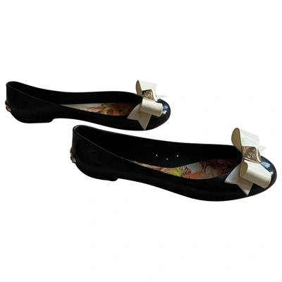 Pre-owned Ted Baker Flats In Black