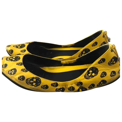 Pre-owned Alexander Mcqueen Patent Leather Ballet Flats In Yellow