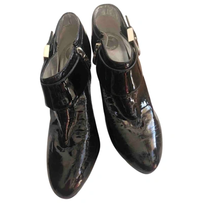Pre-owned Versus Patent Leather Boots In Black