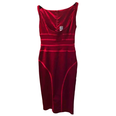 Pre-owned Herve Leger Silk Mid-length Dress In Red