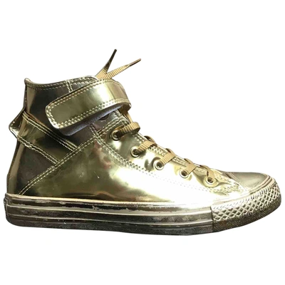 Pre-owned Converse Trainers In Gold