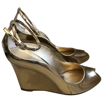 Pre-owned Louis Vuitton Patent Leather Heels In Gold