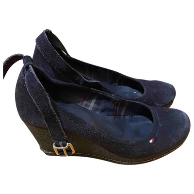 Pre-owned Tommy Hilfiger Heels In Navy