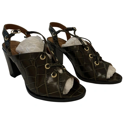 Pre-owned Vanessa Bruno Patent Leather Sandals In Green