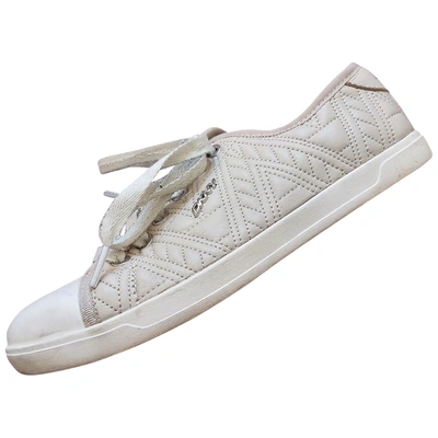 Pre-owned Dkny Leather Trainers In Beige