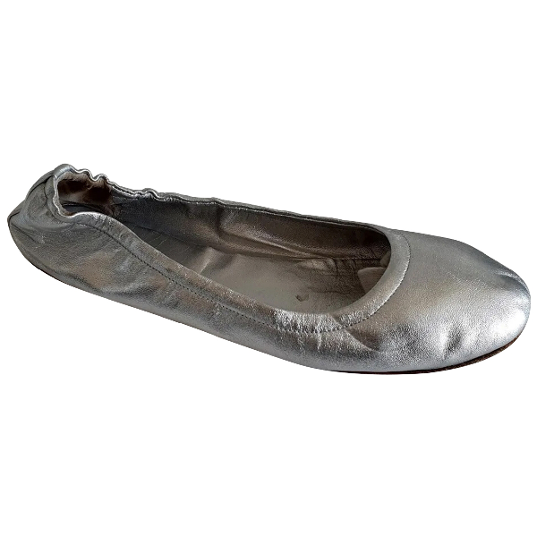 driving in slippers