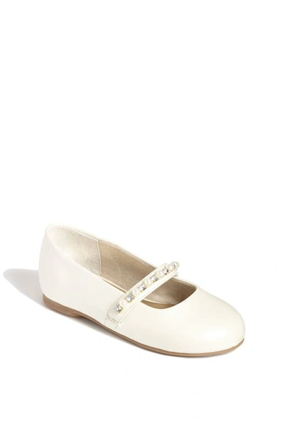 Nina 'nataly-t' Flat In Bone