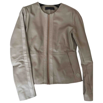 Pre-owned Trussardi Leather Short Vest In Beige