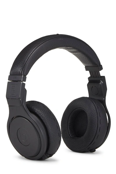 misundelse Kan ikke der Pre-owned Fendi Beats X Black Leather Pro Headphones | ModeSens