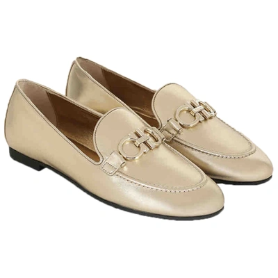 Pre-owned Ferragamo Leather Flats In Gold