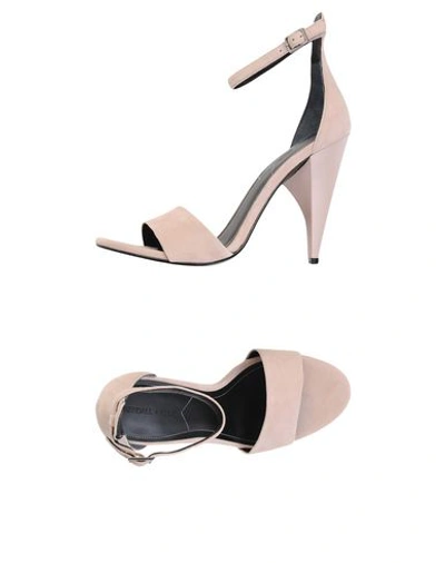 Kendall + Kylie Emilee Sandals In Light Pink