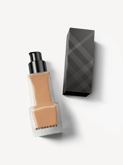 Burberry Matte Glow Fluid Foundation 30ml (various Shades) - 90 Deep Neutral In 90 Deep Natural