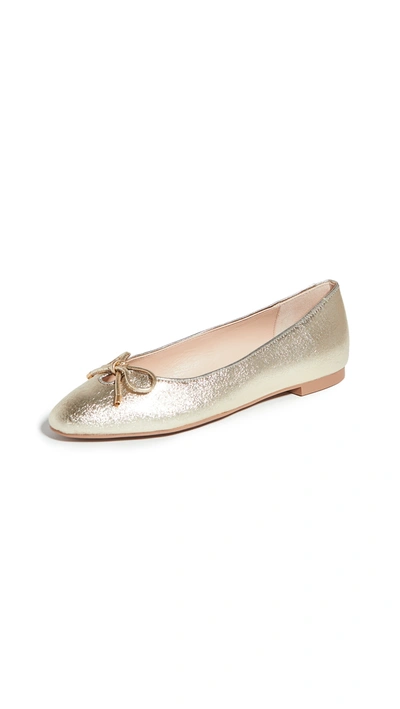 Stuart Weitzman Gabby Metallic Leather Bow Flats In Gold Lame