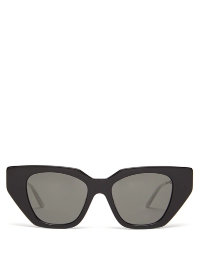 Gucci Crystal-embellished Cat-eye Sunglasses In Black