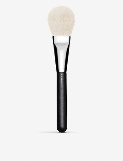 Mac 135 Large Flat Powder Brush