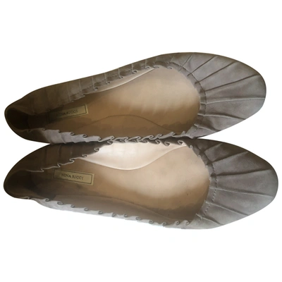 Pre-owned Nina Ricci Ballet Flats In Grey