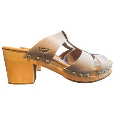 Pre-owned Ugg Leather Mules & Clogs In Camel