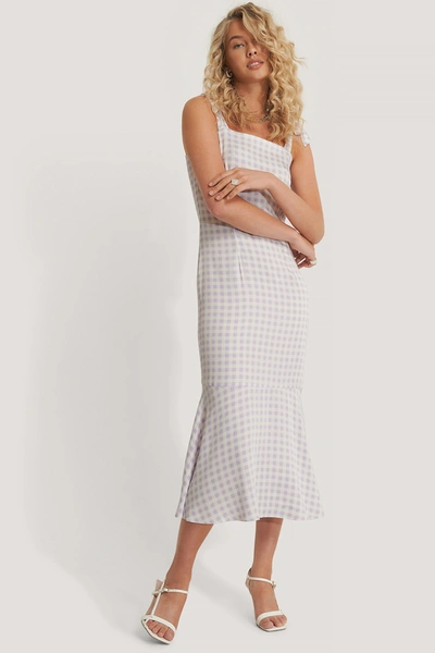 Queen Of Jetlags X Na-kd Shoulder Straps Midi Dress White In Pastel Gingham